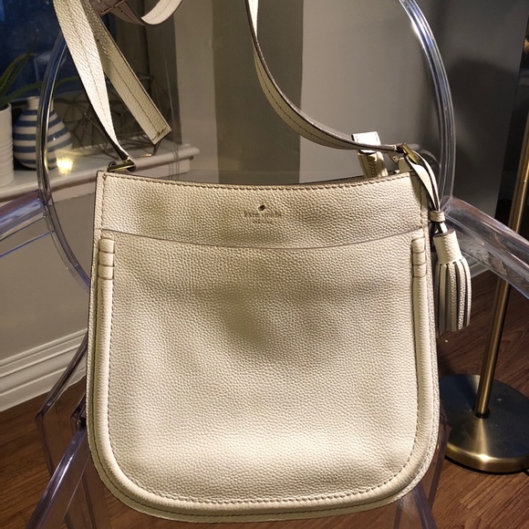 kate spade Handbags - Kate Spade Orchard St Hemsley Tassel Crossbody Bag